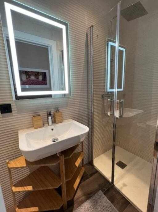Deluxe Twobedroom Apartment Seville Downtown Экстерьер фото